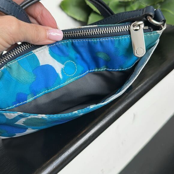 Marc by Marc Jacobs Floral Crossbody Purse Watercolor Print Nylon handbag Bag - Picture 8 of 11